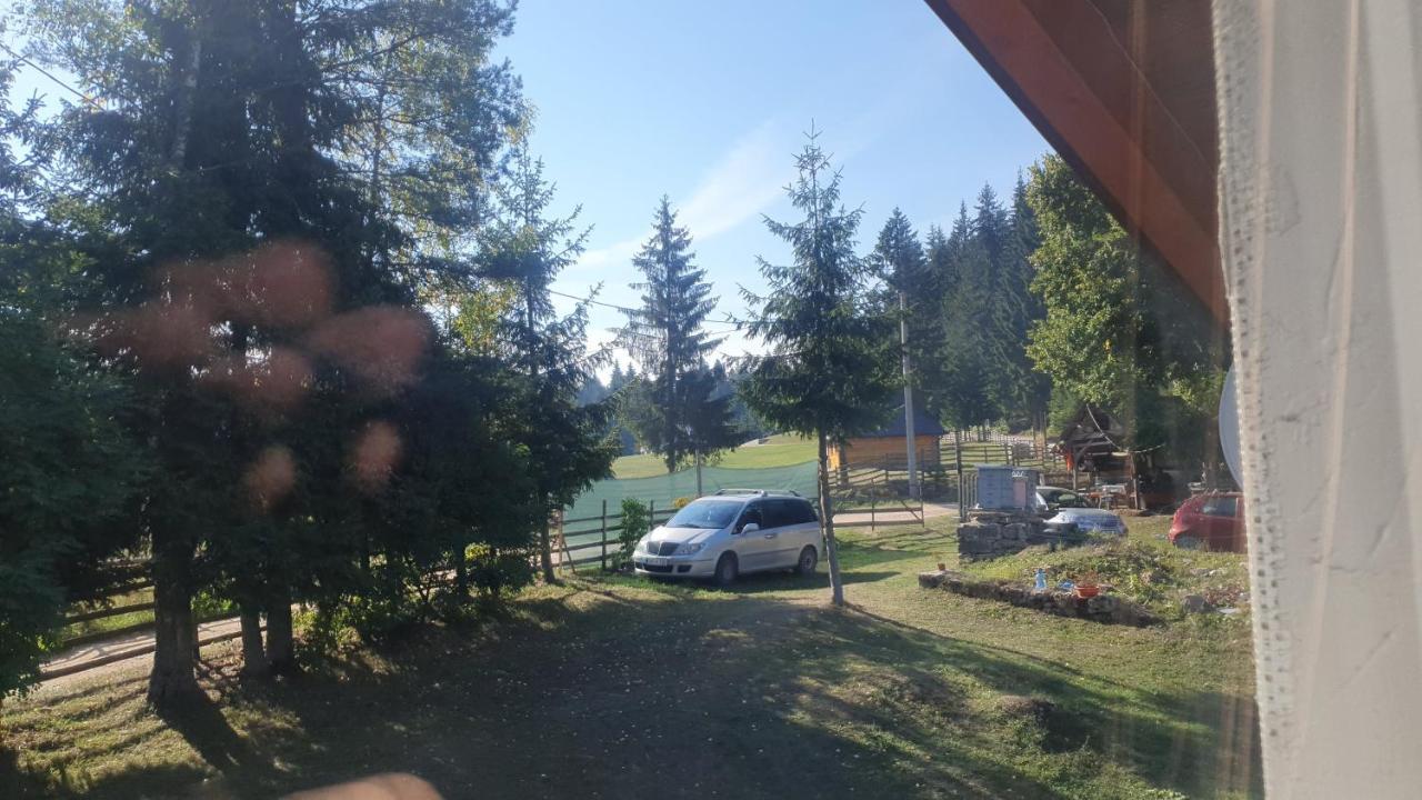 Planinska Koliba Ajdanovici Jelovac Nisicka Visoravan Olovo  Luaran gambar