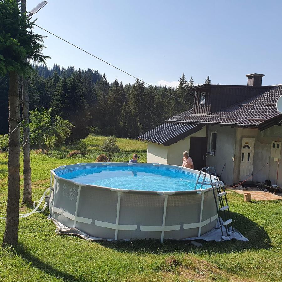 Planinska Koliba Ajdanovici Jelovac Nisicka Visoravan Olovo  Luaran gambar