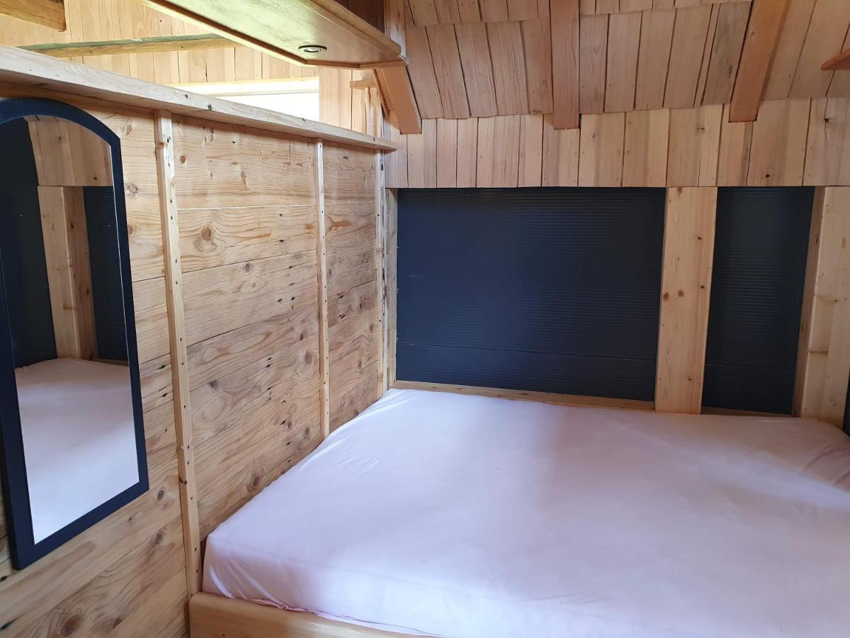 Planinska Koliba Ajdanovici Jelovac Nisicka Visoravan Olovo  Luaran gambar